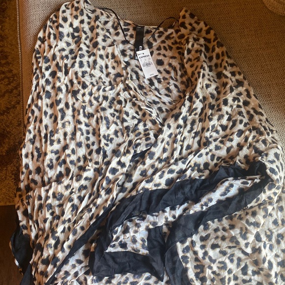 Cheetah shaw, lightweight from express - Picture 2 of 5